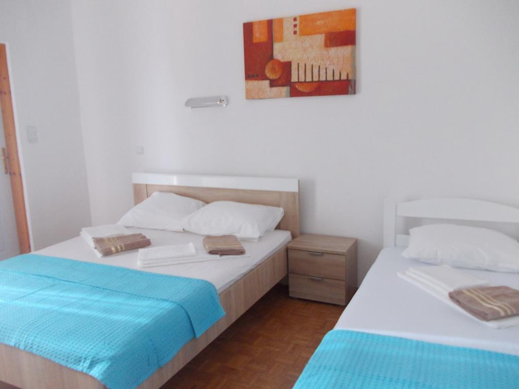 Apartments Idolga Бар Стая снимка