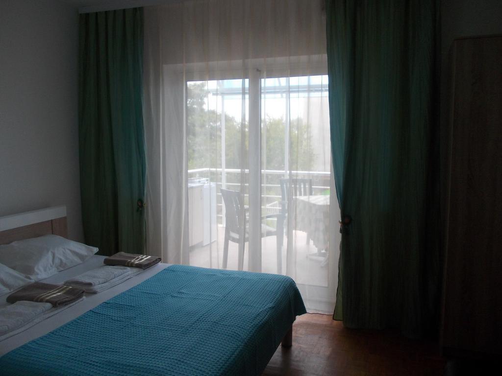 Apartments Idolga Бар Стая снимка