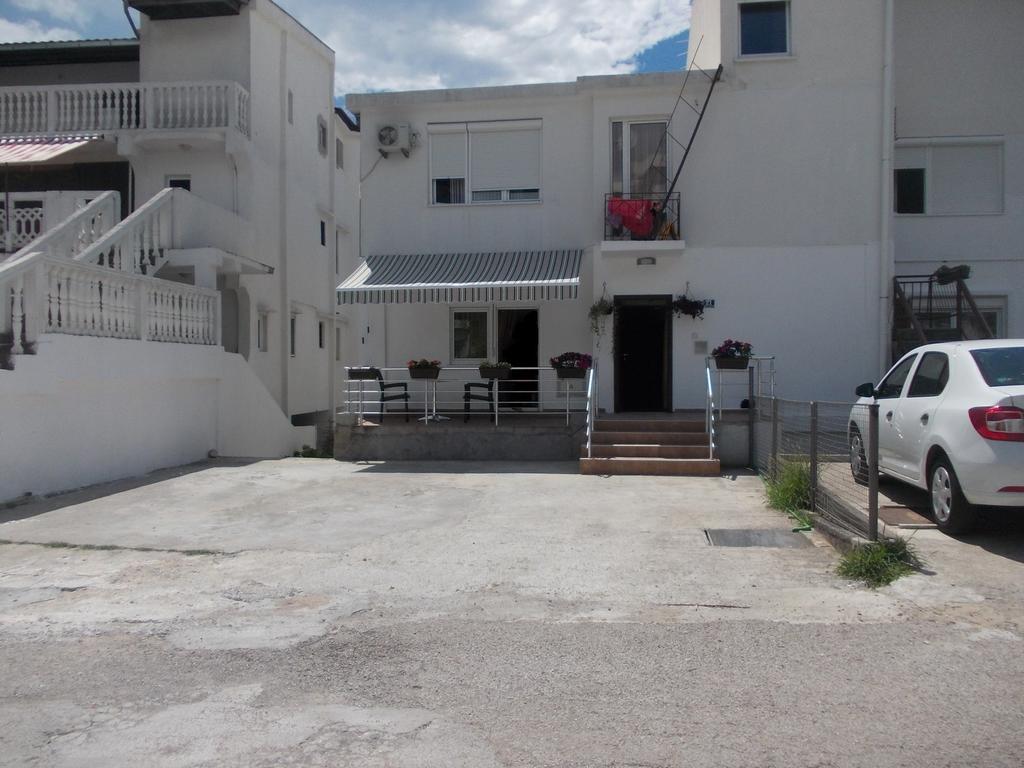 Apartments Idolga Бар Стая снимка