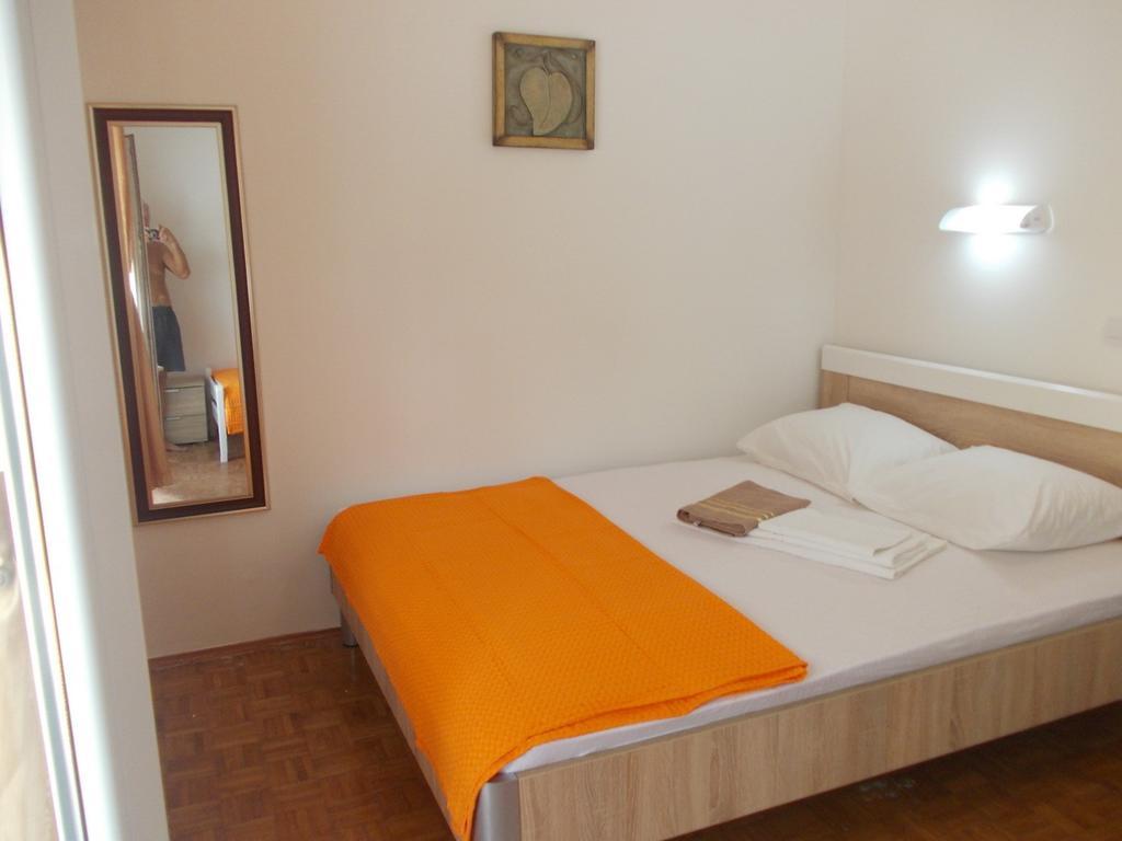 Apartments Idolga Бар Стая снимка