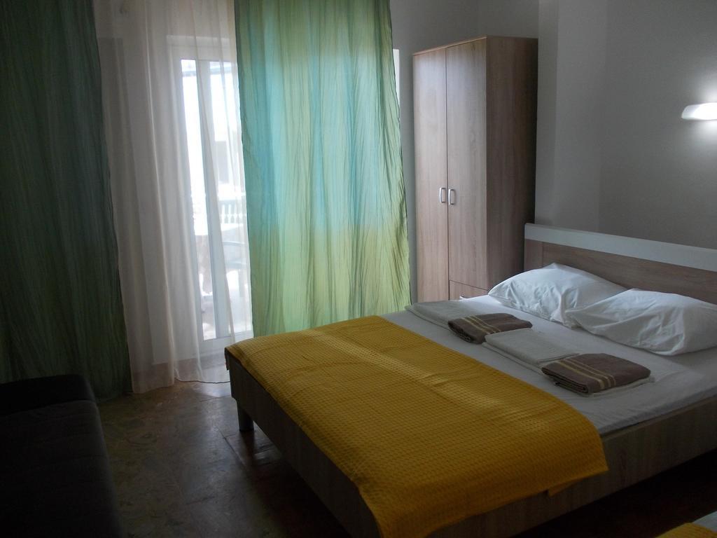Apartments Idolga Бар Стая снимка